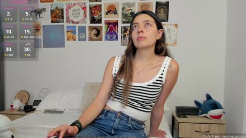 Snapshot of seahotseason chatting on January 9, 2:01 am Aria Independent model online show from January 9, 2:01 am