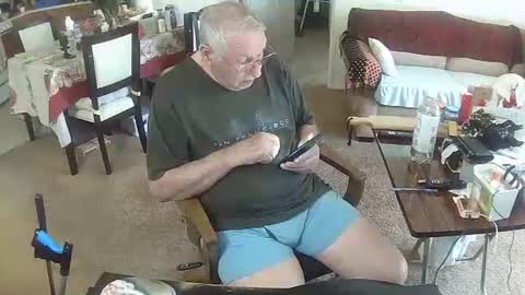 Snapshot of seahunter1953 chatting on June 27, 6:57 pm seahunter1953 online show from June 27, 6:57 pm