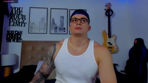 Sean Carrera online show from December 18, 3:23 am