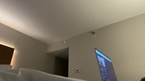 Snapshot of seanjohnsen chatting on November 19, 6:13 am seanjohnsen online show from November 19, 6:13 am