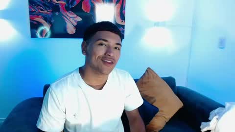 Snapshot of seanstonee chatting on April 15, 6:48 pm Sean online show from April 15, 6:48 pm