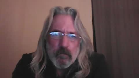 Snapshot of seantheflyer chatting on December 8, 12:29 am seantheflyer online show from December 8, 12:29 am