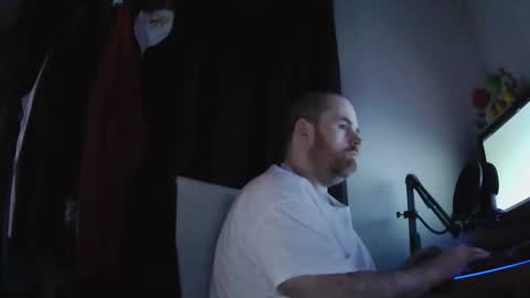 seanv26 online show from March 11, 2:43 am