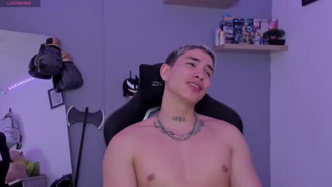 Snapshot of sebas__23 chatting on January 11, 4:38 am Sebastin online show from January 11, 4:38 am