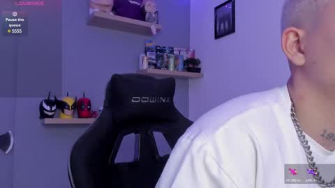 Snapshot of sebas__23 chatting on January 16, 11:37 pm Sebastin online show from January 16, 11:37 pm