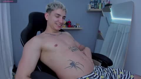 Snapshot of sebas__23 chatting on February 28, 5:15 pm Sebastin online show from February 28, 5:15 pm