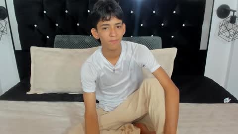 Sebastian Alvarez online show from October 15, 10:10 pm