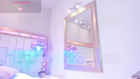 sebas_collins_ online show from February 19, 9:22 pm