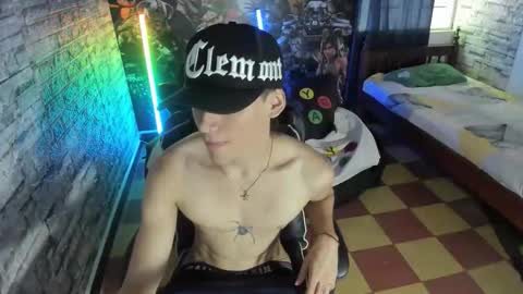 Snapshot of sebas_jusa chatting on April 30, 1:06 pm sebas jusa online show from April 30, 1:06 pm