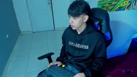 sebas_pretty7 online show from December 21, 12:34 pm