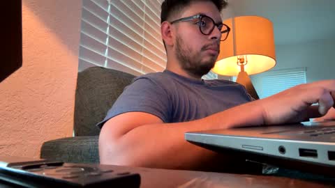 sebasbilbao7 online show from September 12, 12:22 am