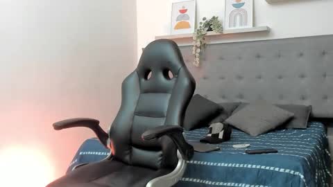 Snapshot of sebastamayo_ chatting on February 2, 7:18 am SEBAS online show from February 2, 7:18 am