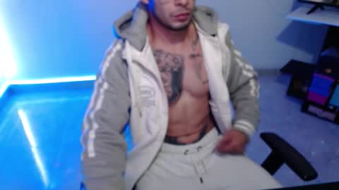 Snapshot of sebastian_025 chatting on September 10, 10:48 am Sebastian online show from September 10, 10:48 am