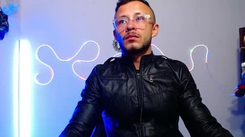 Snapshot of sebastian_025 chatting on October 11, 8:13 am Sebastian online show from October 11, 8:13 am