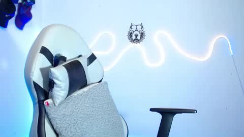 Sebastian online show from February 11, 5:01 am