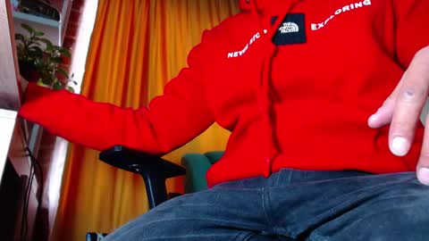 Snapshot of sebastian_025 chatting on April 25, 1:41 pm Sebastian online show from April 25, 1:41 pm