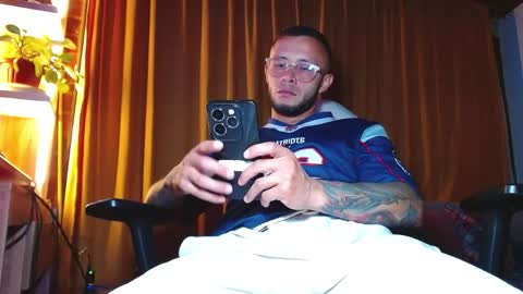 Snapshot of sebastian_025 chatting on June 5, 3:57 am Sebastian online show from June 5, 3:57 am