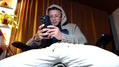 Sebastian online show from June 11, 4:54 am