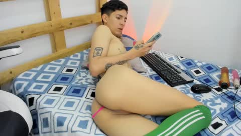 Snapshot of sebastian_0422 chatting on October 2, 2:24 pm sebastian 0422 online show from October 2, 2:24 pm