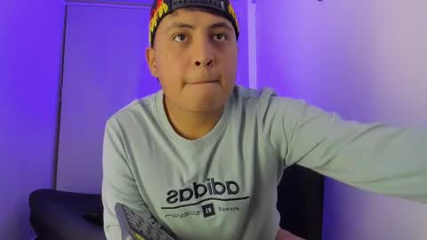 Snapshot of sebastian_col chatting on February 11, 1:10 am Sebastian Col online show from February 11, 1:10 am