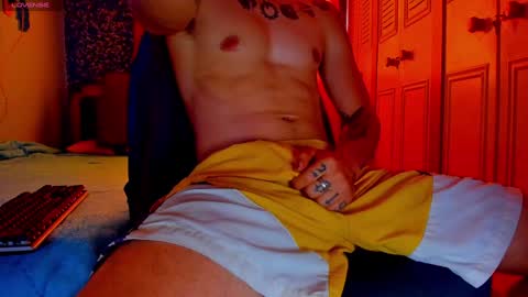 Snapshot of sebastian_foxter chatting on January 19, 2:59 pm Sebastian online show from January 19, 2:59 pm