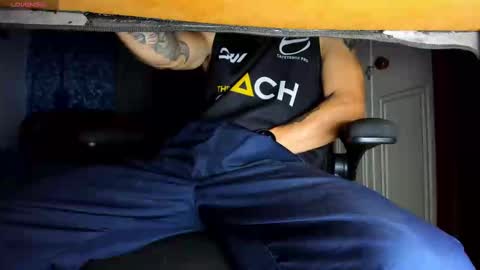 Snapshot of sebastian_foxter chatting on September 12, 12:33 am Sebastian online show from September 12, 12:33 am