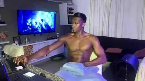 SEBASTIAN GREY online show from June 7, 6:17 am