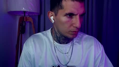 Sebastian online show from October 21, 2:01 am