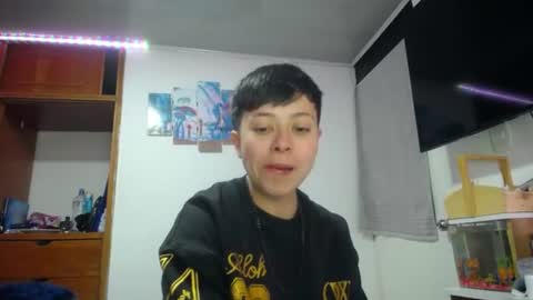 Snapshot of sebastian_posse chatting on June 22, 12:35 am Myystiic online show from June 22, 12:35 am