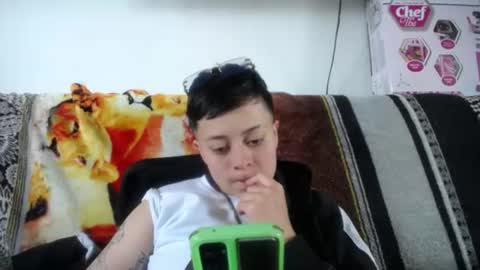 Snapshot of sebastian_posse chatting on July 27, 7:21 pm Myystiic online show from July 27, 7:21 pm