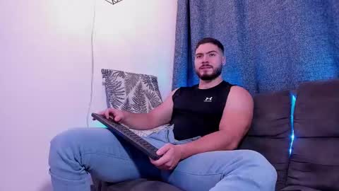 Instagram jeanpaulfit  online show from February 11, 11:22 pm