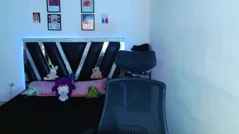 Snapshot of sebasxxl12 chatting on May 5, 9:56 pm Sebas online show from May 5, 9:56 pm