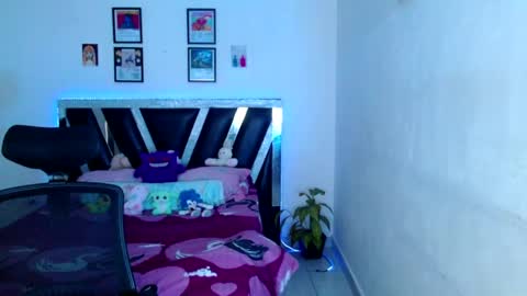 Snapshot of sebasxxl12 chatting on June 4, 8:09 am Sebas online show from June 4, 8:09 am
