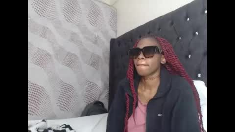Snapshot of sebatrishaa chatting on October 9, 6:39 pm sebatrishaa online show from October 9, 6:39 pm