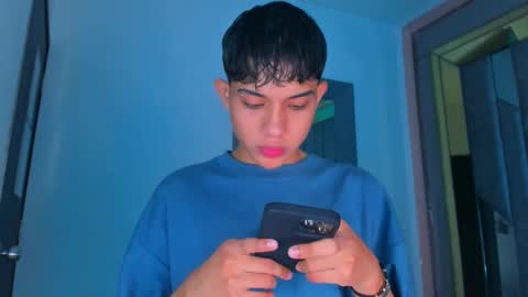 Sebastian online show from December 5, 8:38 pm