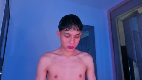 Sebastian online show from March 22, 6:33 pm