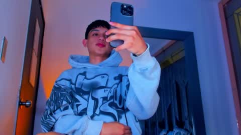 Sebastian online show from April 2, 4:10 am