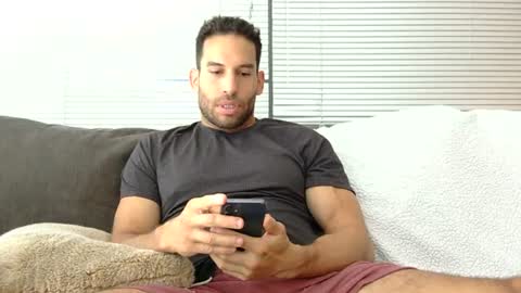 Sebastian Royce online show from June 23, 5:00 pm