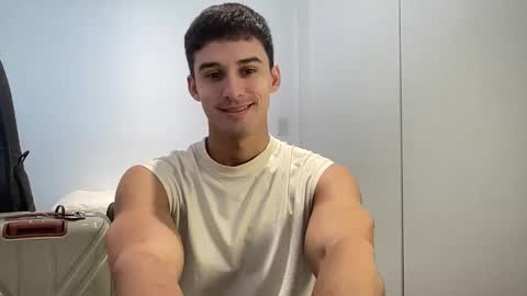Snapshot of sebybeba chatting on June 8, 1:33 pm sebybeba online show from June 8, 1:33 pm