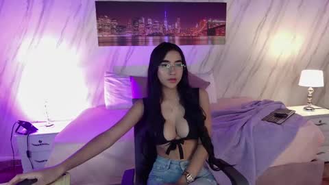 Snapshot of secret_ashley chatting on May 22, 8:25 pm ASHLEY online show from May 22, 8:25 pm