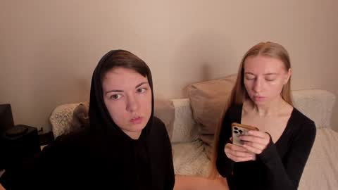 Snapshot of secret_dreams_ chatting on December 4, 8:45 am Amanda and  pair in a real life we love each other but can play with you online show from December 4, 8:45 am