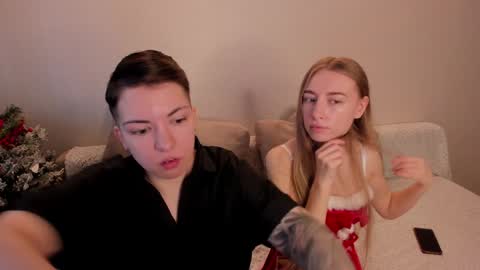 Snapshot of secret_dreams_ chatting on January 1, 8:02 am Amanda and  pair in a real life we love each other but can play with you online show from January 1, 8:02 am
