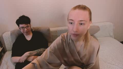 Amanda and  pair in a real life we love each other but can play with you online show from May 28, 7:38 am