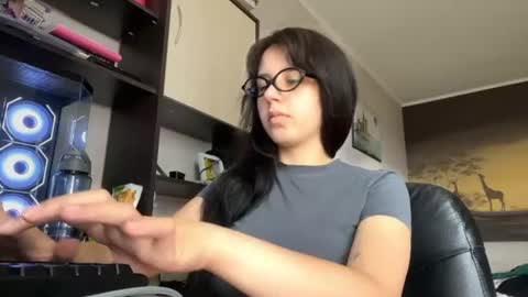 Snapshot of secret_vanilla_ chatting on July 3, 12:22 pm secret_vanilla_ online show from July 3, 12:22 pm