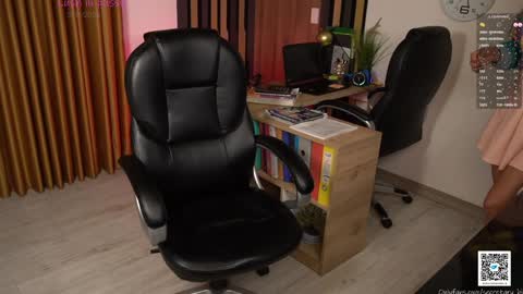 secretary_bj online show from November 5, 8:31 pm