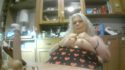 secretbbw_gilf online show from December 15, 5:56 am