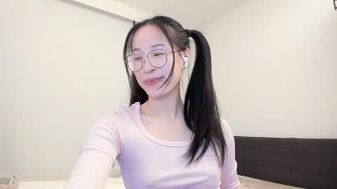 Snapshot of secretgirlfriendxo chatting on February 3, 6:40 am Angela online show from February 3, 6:40 am