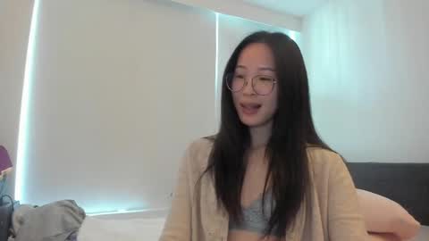 Snapshot of secretgirlfriendxo chatting on June 4, 10:38 pm Angela online show from June 4, 10:38 pm