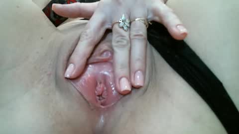 SecretLisa online show from January 19, 8:30 pm