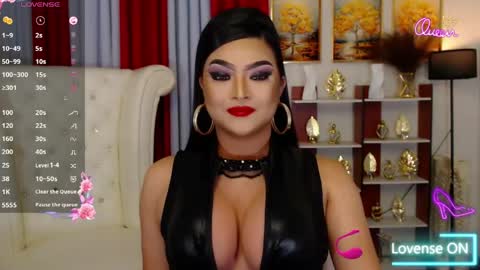 Snapshot of seducinglinda chatting on April 29, 6:28 am seducinglinda online show from April 29, 6:28 am